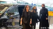 许绍雄追悼会现场泪奔,亲女诉尽遗憾,佘诗曼以女儿身份送别!