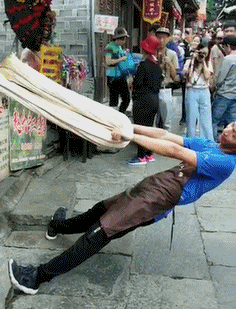 搞笑gif: 我只是想给男神一个惊喜, 奈何他给我一个晴天霹雳!