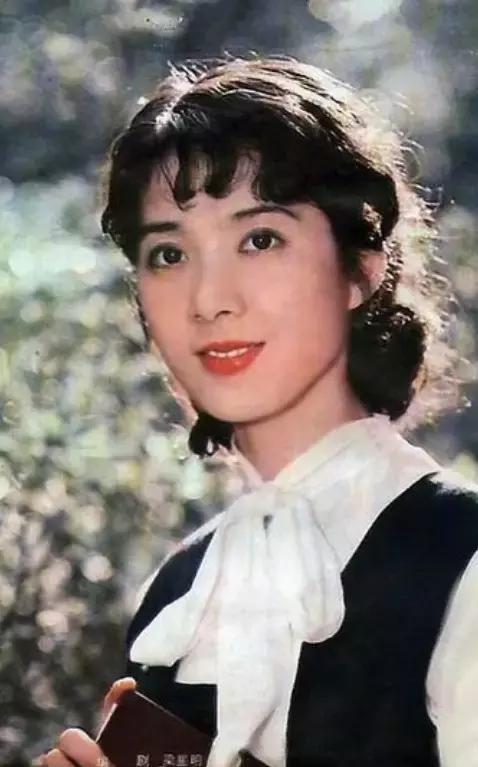 这样的姿容才算是90年代美女如今千篇一律的整容脸是什么鬼
