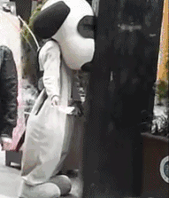 搞笑gif图:现在的年轻人就是没分寸,你们爸妈的脸该往哪放?