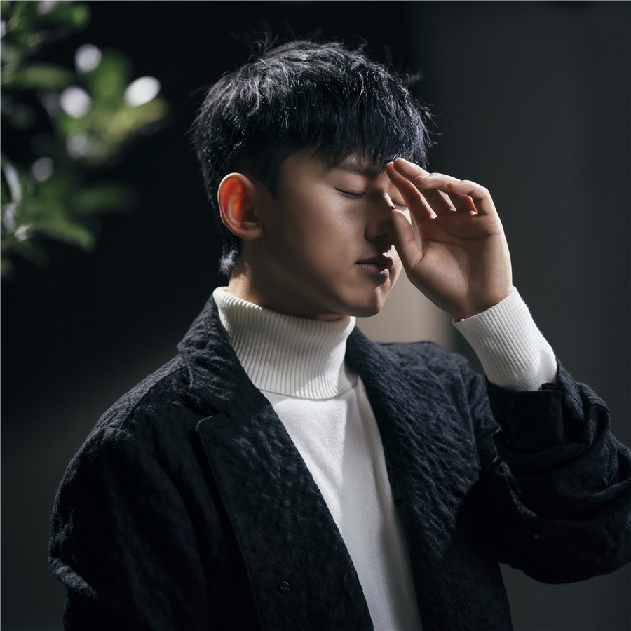 张杰《如歌》MV正式上线 1:1画幅突破性视觉