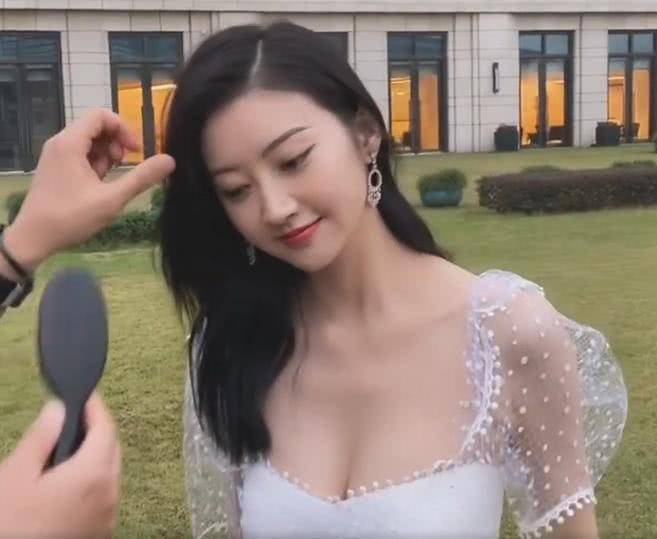 景甜身材到底有多好? 当看到生图后, 这谁扛得住啊