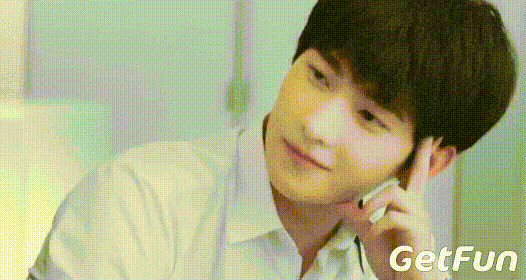 杨洋代言高奢眼镜戴墨镜似瞎子的他咋被选上的