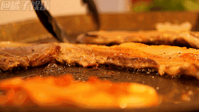 晒雪～下雪过后必然是非常冷哒,赶紧来顿烤肉御寒吧 烤香肠片也很棒啊