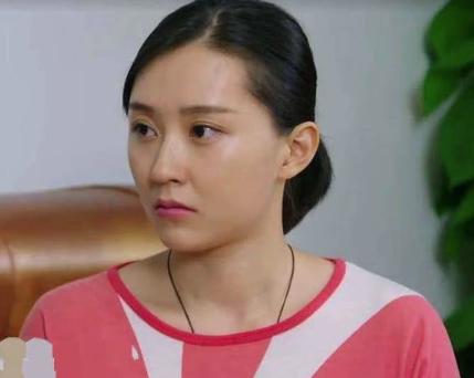 凌潇肃老婆撞脸朴灿烈 还撞脸了《乡村爱情》