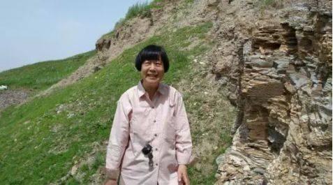 她被称为不睡觉的中国女人，82岁成中国最美科学家，被直呼可爱
