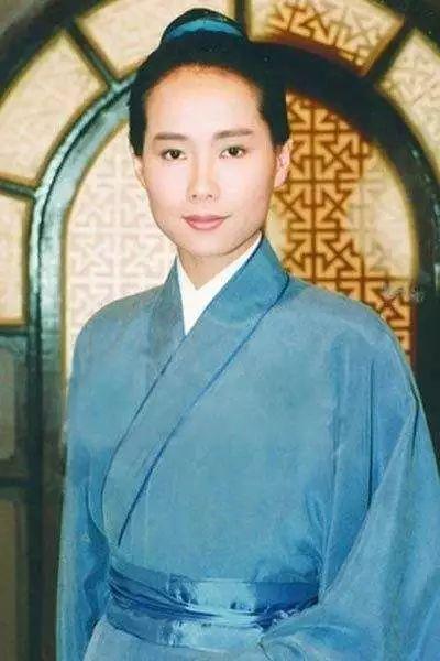 92年版《新白娘子传奇,为何要让女的演"许仙?