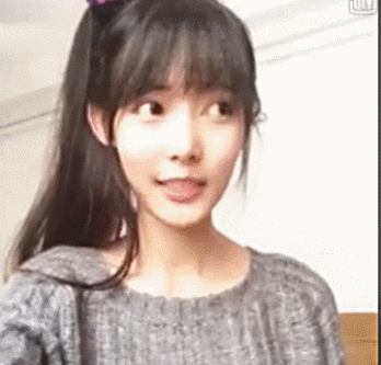 她是薛之谦mv女主加迷妹高颜值的学霸网红连弟弟都很好看