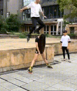 爆笑gif:对不起了兄弟,我不是故意的.