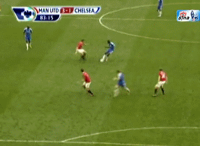 赛场上的爆笑瞬间:被玩坏了的哈维,托雷斯精彩空门秀!