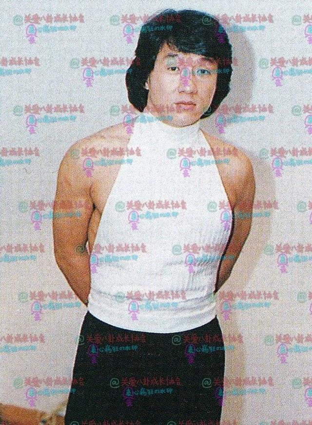 跟景甜舌吻的这个男明星原来是有女朋友的