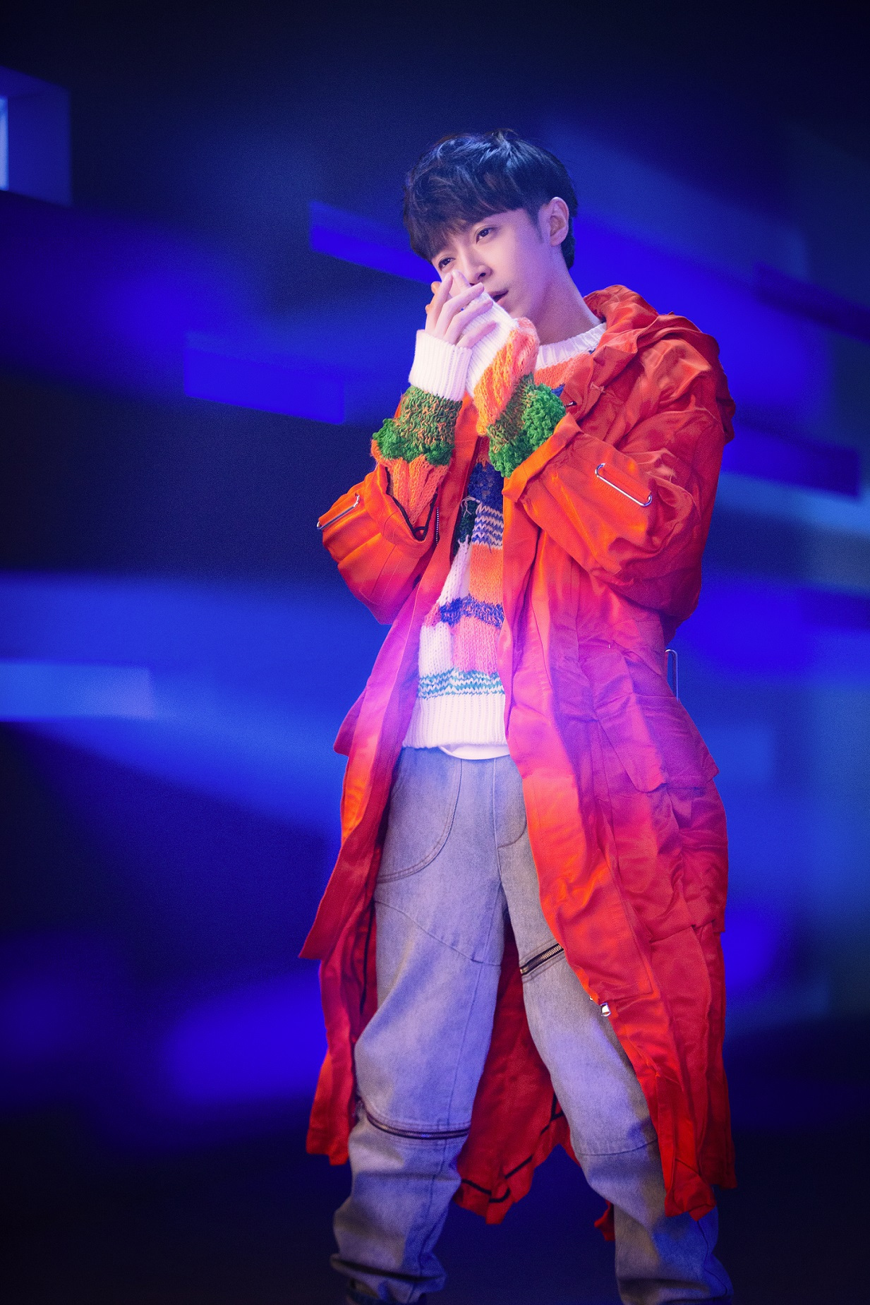 吴青峰《蜂鸟》官方版MV上线 励志感爆表