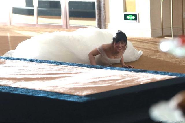 沈月流星花园婚纱造型曝光！网友：没想到陈小希身材这么有料！