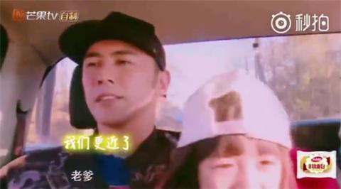 钟丽缇女儿Cayla拍抖音,没想到她私底下这么放得开!