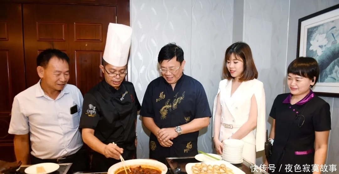 他在高州做盐焗鸡30年今日关注主持人郑达都点赞