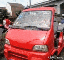 搞笑gif:我们村村长的敞篷车,够霸气吧