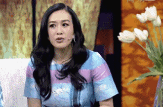 47岁钟丽缇现身, 网友注意力却都在张伦硕脸上