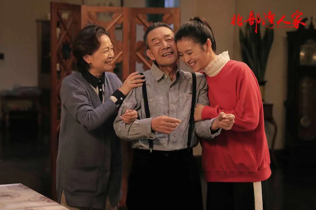 啥叫老戏骨头发丝都是戏看了李雪健刘莉莉的新剧就懂了