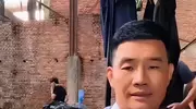 “小兵张嘎”谢孟伟被拘留，穿警服直播带货，目无法纪