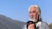 豪门也有糟心事！74岁张纪中幼女刚过1岁生日，就被网友喊话求娶