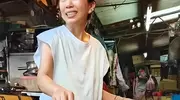 萧敬腾夸妻可爱引热议，52岁妻子老态尽显，网友嫌口味独特