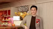 张智霖助理整理衣服引争议，耍大牌还是正常操作？