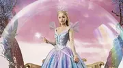 《魔法坏女巫2》新海报，埃尔法巴与格琳达境遇大不同