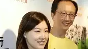 伏明霞：不顾奶奶反对，嫁给百亿富豪，大儿子21岁丈夫却已经73岁