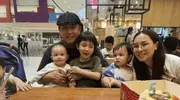 张致恒当搬运工养家，妻儿住庇护中心分居引关注
