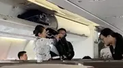 网友飞机偶遇林永健一家，15岁林大竣身高成亮点