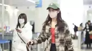 学张小斐穿搭，衬衫当外套穿真能逆袭成时尚达人？快收藏！