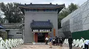 千百惠遗体告别仪式举行，黄安送花圈挽联：好友钟兰芯音容永存