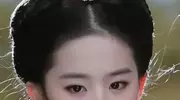 杨采钰嫁豪门失败！孩子生了也进不了门，曝男友爷爷要去母留子