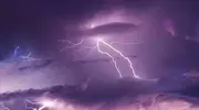 全智贤新剧辱华拒道歉，三大奢牌连夜切割，上亿代言费打水漂