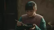 跟嬷嬷有染，娶银子填房，最后被乱棍打死