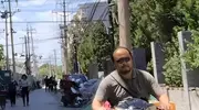 离婚后绝口不提王菲！55岁窦唯低调逛菜场，却把窦靖童宠成骄傲！