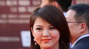 李湘离婚后竟和前夫开新公司，被传与和尚关系不清，背后什么秘密