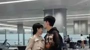 71岁赵雅芝被儿子当众亲吻