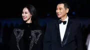 深扒下发现赵文卓才是人生赢家 带18岁大女儿走秀父女二人默契十足