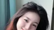 董璇女儿小酒窝署期“打工”赚奶粉钱，童言童语回应暖化网友