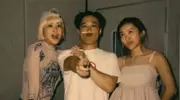 陈奕迅51岁庆生，女儿神似老爸，许愿世界和平万物和谐