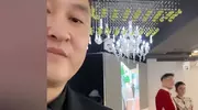 36岁知名女星嫁东北小伙，曾因“中印混血”自卑，老公不是普通人