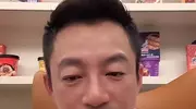 汪小菲直播谈娃引争议，这爹当得合格吗？