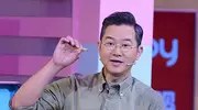 他是涂磊的搭档，三婚两离，娶小16岁空姐逼她离职，如今怎样了？