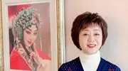 59岁的李胜素才是真顶流，与搭档台上做27年夫妻，台下却清白如水