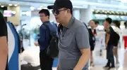 钱再多有什么用！55岁张嘉益现状曝光！病情严重到连走路都站不直