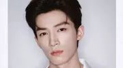 王星越你不要闹到何晟铭面前居然上热搜了，这是什么奇葩梗？