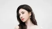 讽刺！张伦硕为黄奕女儿发声蹚浑水，黄奕“岁月静好”做儿童公益