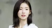 韩女团成员崔乂园：从爱豆到演员的华丽蝶变
