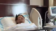 62岁李连杰住院照曝光，脸色憔悴却乐观，坦言看淡生死！